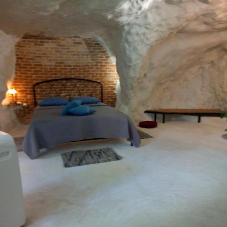 Cave House Apartment Heraklion  Bagian luar foto
